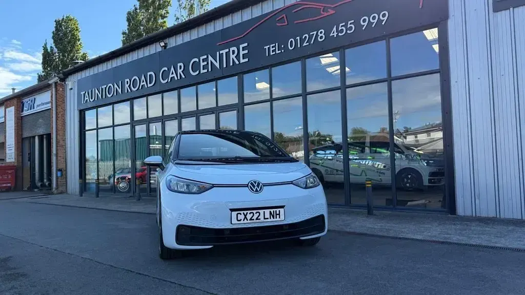 Usado VW ID.3 Pro Performance 150 kW (204 HP) 2022 Branco Citadino