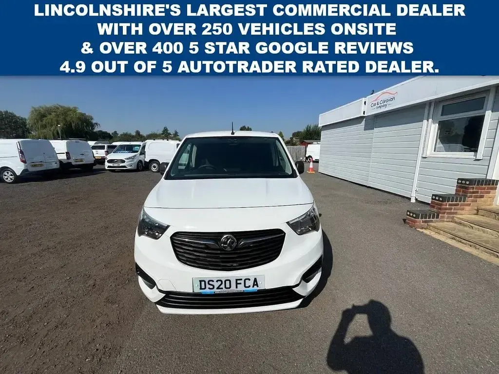 Used Vauxhall Combo Sportive 100 HP (73 kW) 2020 White MPV