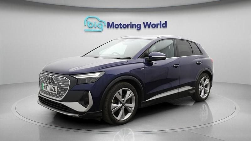 Second-hand Audi Q4 e-tron S-Line 150 kW (204 CP) 2021 Albastru SUV