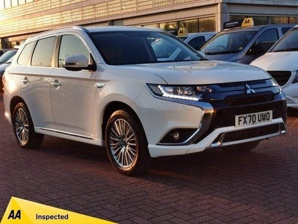 White Used 2020 Mitsubishi Outlander Plus SUV | £11,996 (Fair price) - Image 1/1