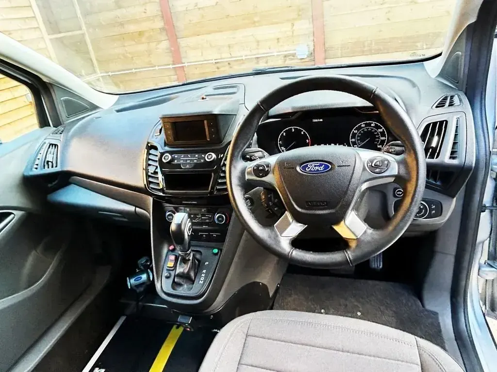 Usado Ford Grand Tourneo Connect 2019 Prateado Monovolume