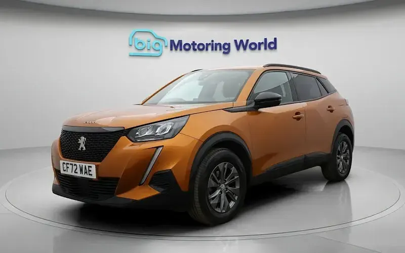 Used Peugeot 2008 Active+ 101 HP (74 kW) 2023 Orange SUV