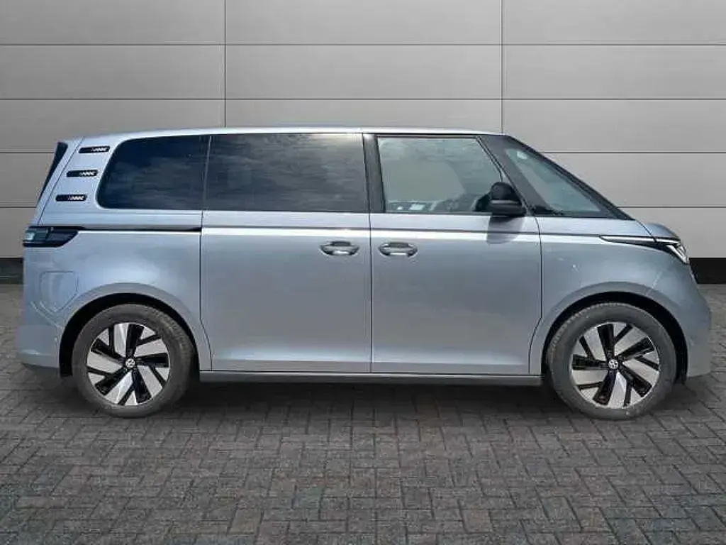Used VW ID. Buzz Pro 150 kW (204 HP) 2024 Silver MPV