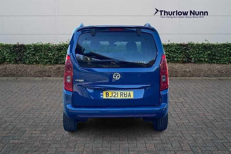 Used Vauxhall Combo Elite 130 HP (95 kW) 2021 Blue MPV