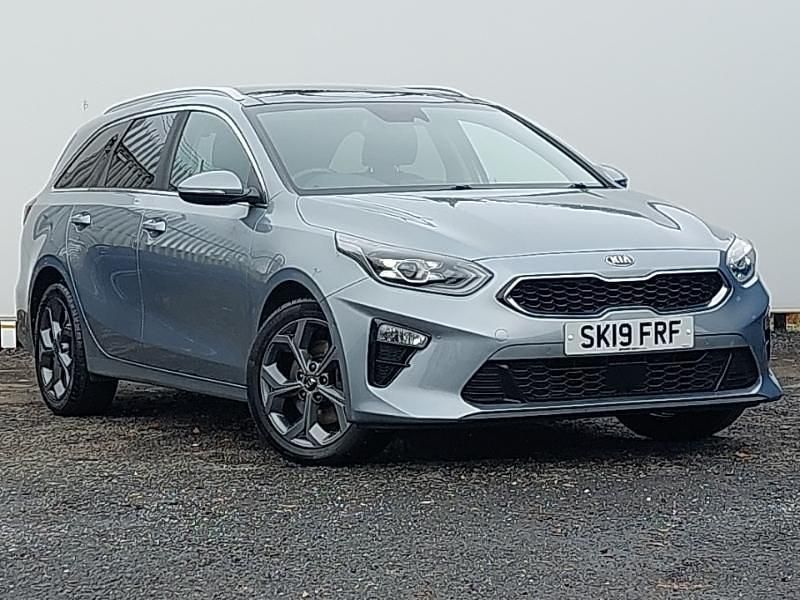 Silver Used 2019 Kia Ceed First Edition Hatchback | £12,998 (Fair price) - Image 1/4