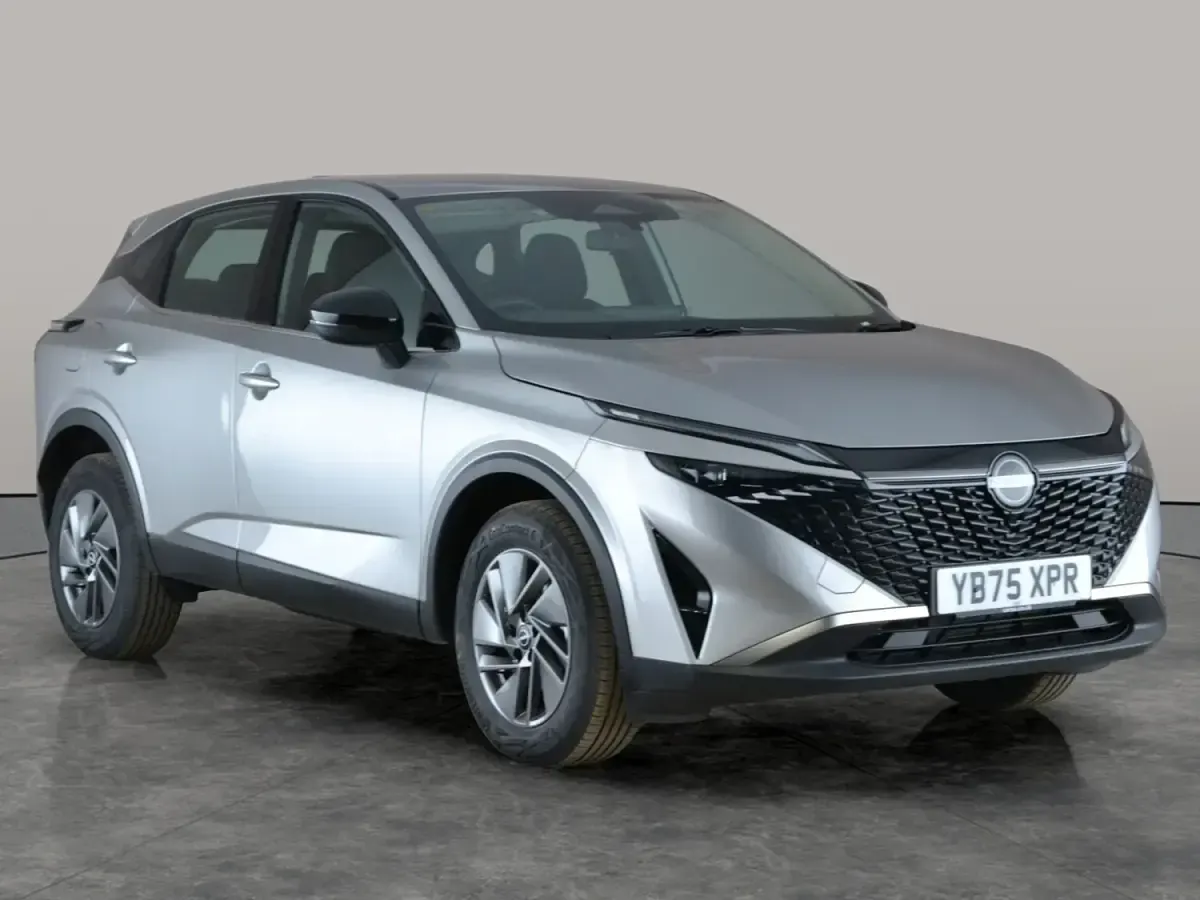 New Nissan Qashqai Acenta Premium 140 HP (102 kW) 2025 Silver SUV
