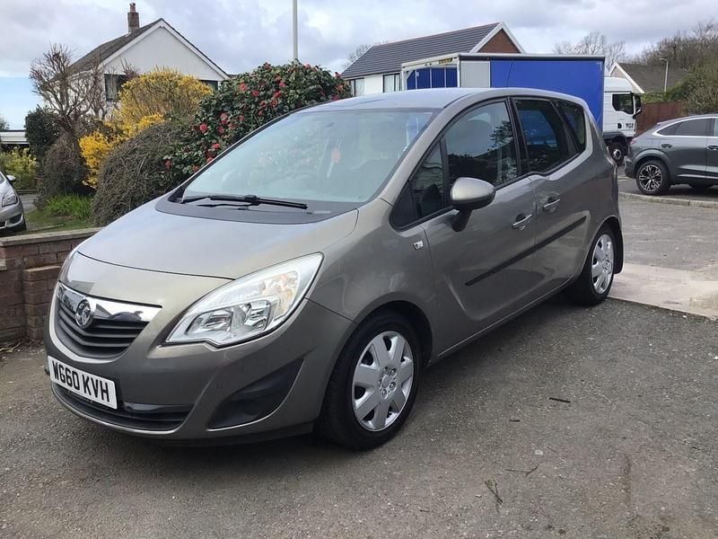Used Vauxhall Meriva S 2011 Brown MPV