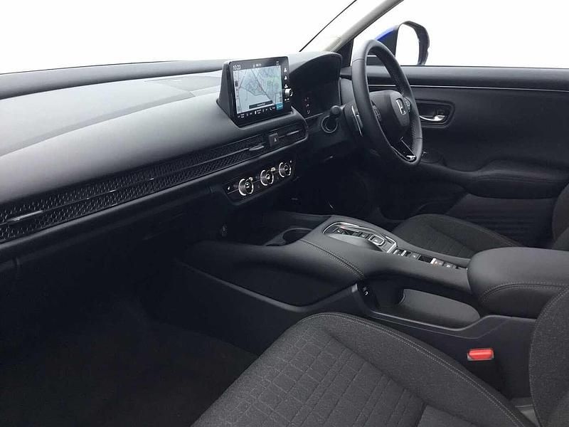 New Honda ZR-V Elegance 184 HP (135 kW) 2025 Still night SUV