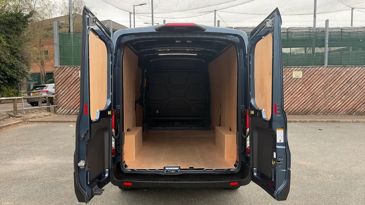 Usado Ford Transit Limited 165 HP (121 kW) 2025 Van