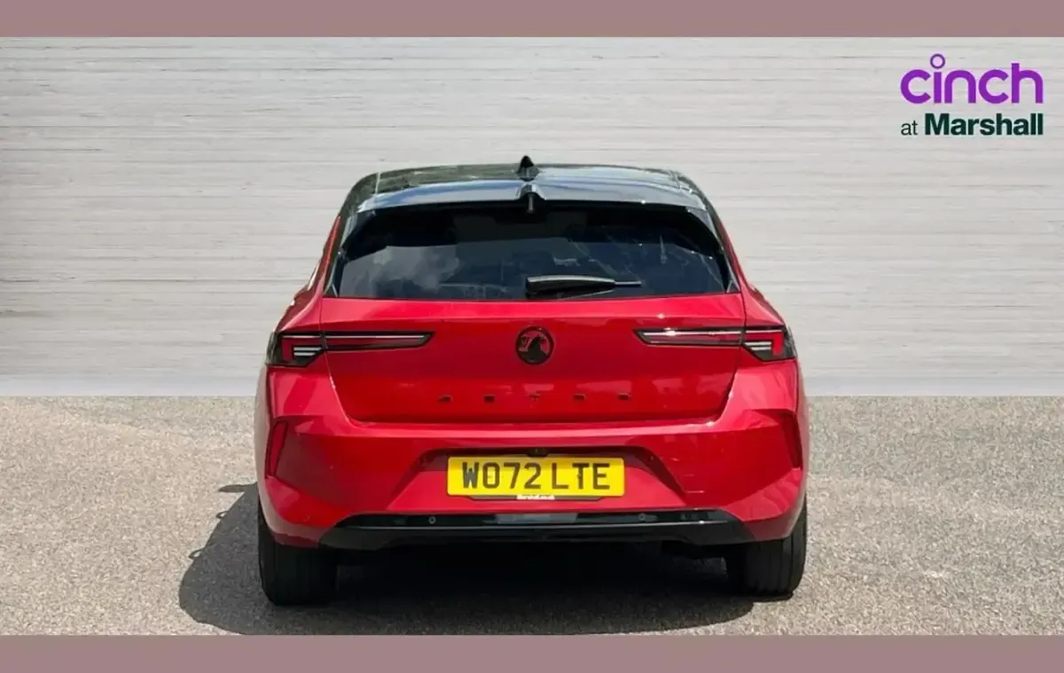 Used Vauxhall Astra 128 HP (94 kW) 2023 Red Hatchback