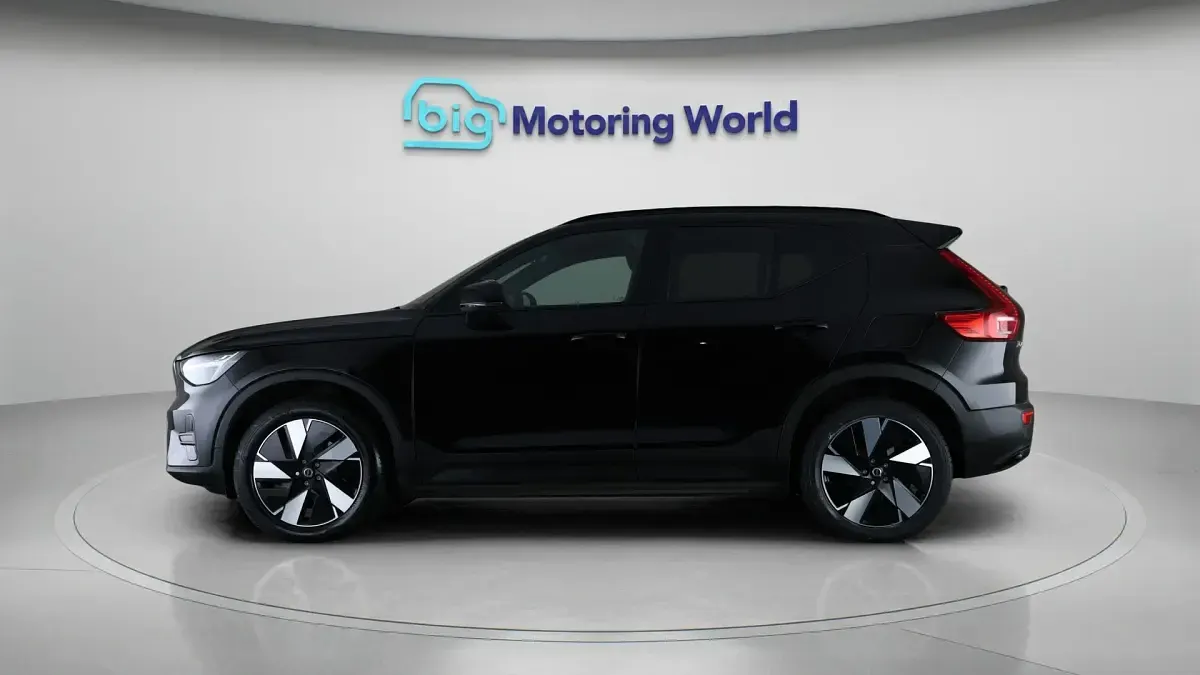 Used Volvo XC40 Core 300 kW (408 HP) 2023 Black SUV