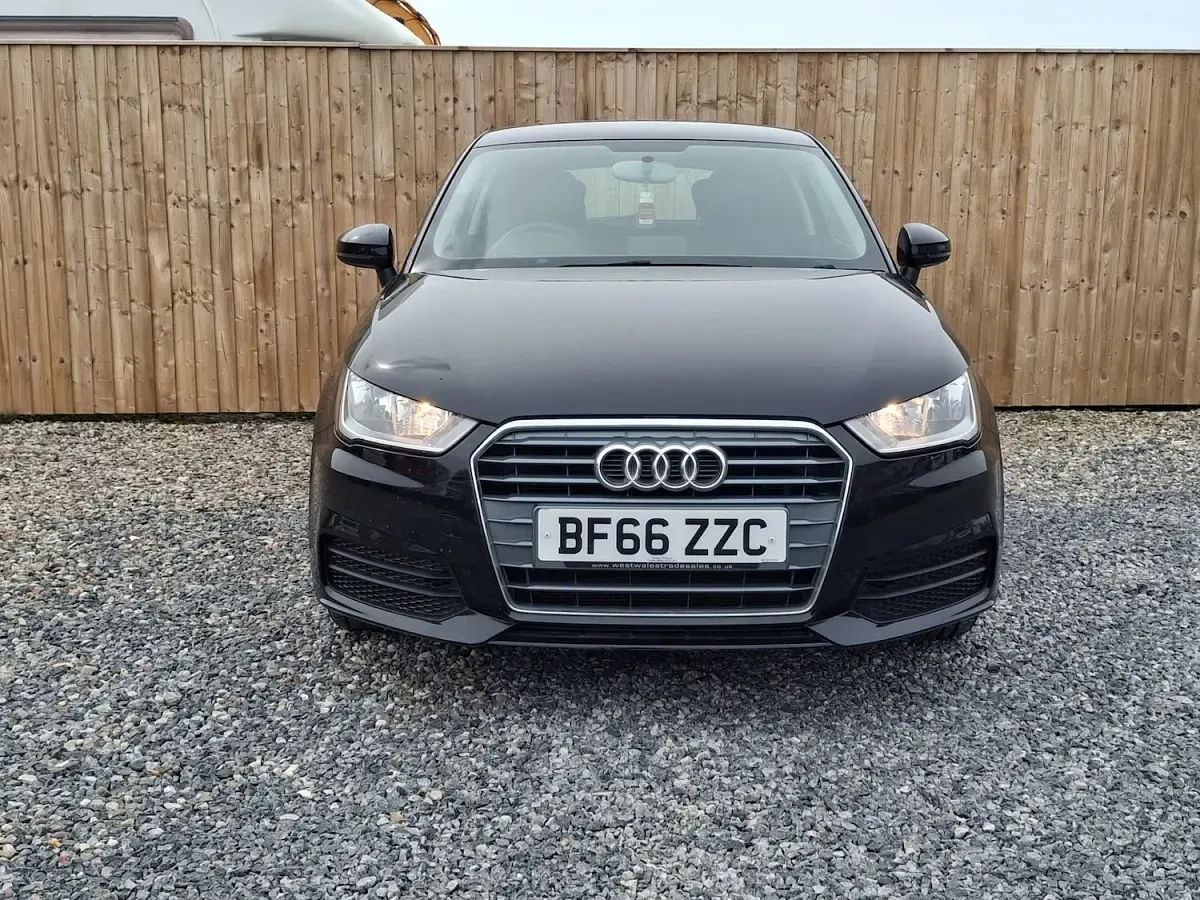 Used Audi A1 116 HP (85 kW) 2017 Black Hatchback