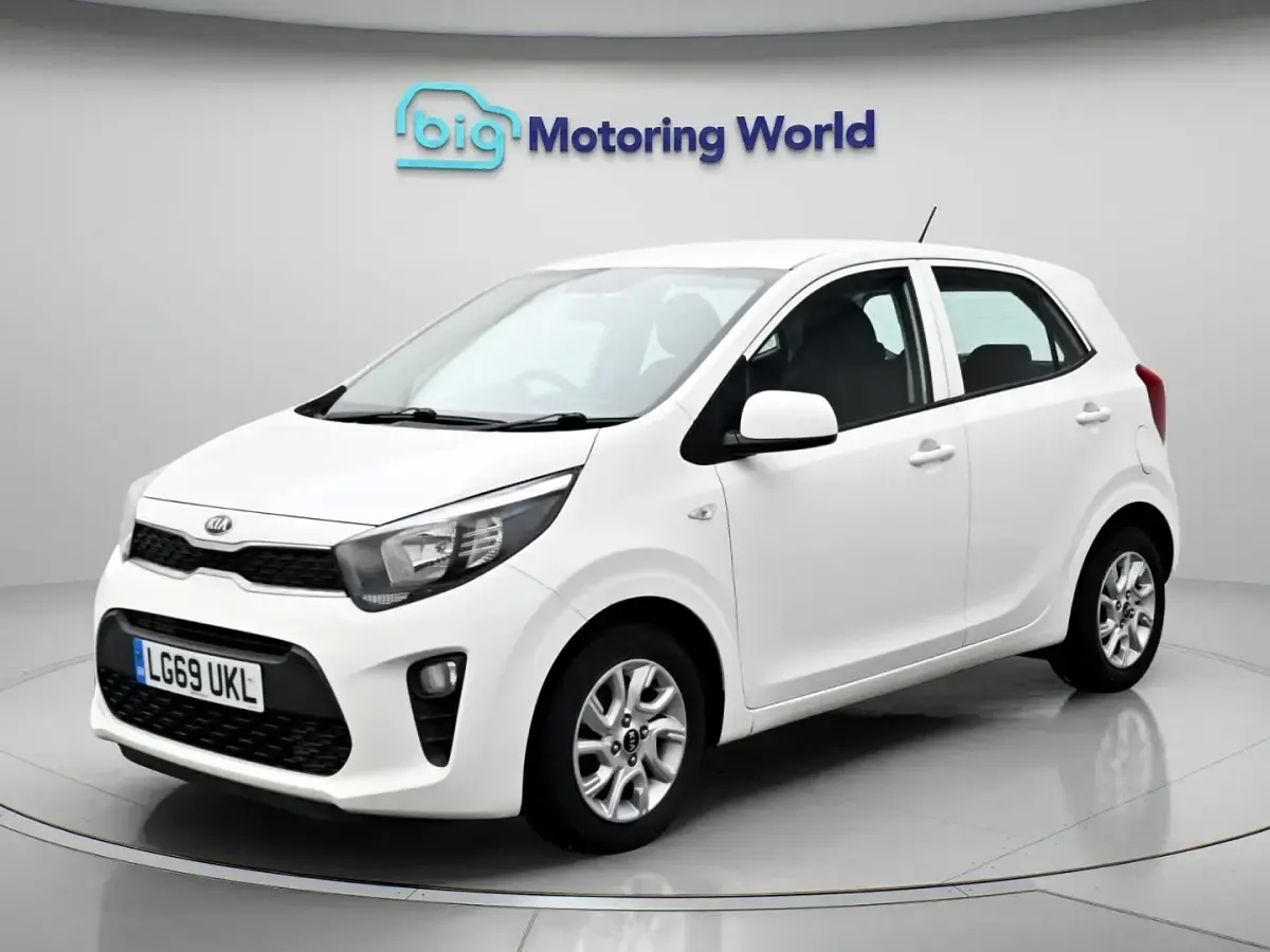 Used Kia Picanto 84 HP (61 kW) 2019 White Hatchback