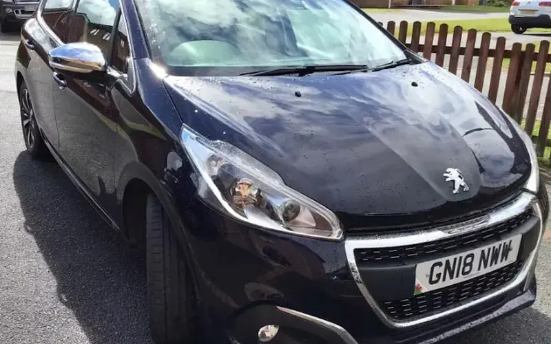 Used Peugeot 208 Allure Premium 82 HP (60 kW) 2018 Hatchback