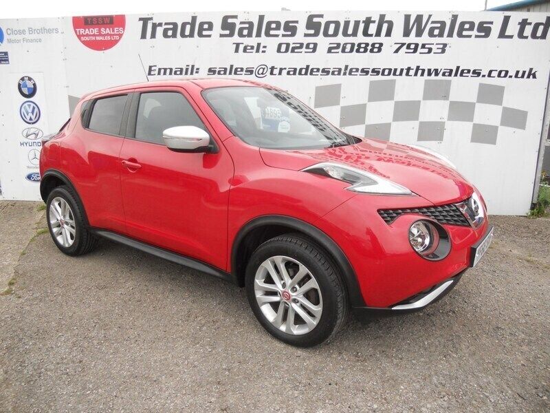 Red Used 2016 Nissan Juke N-Connecta SUV | £4,695 (Fair price) - Image 1/4