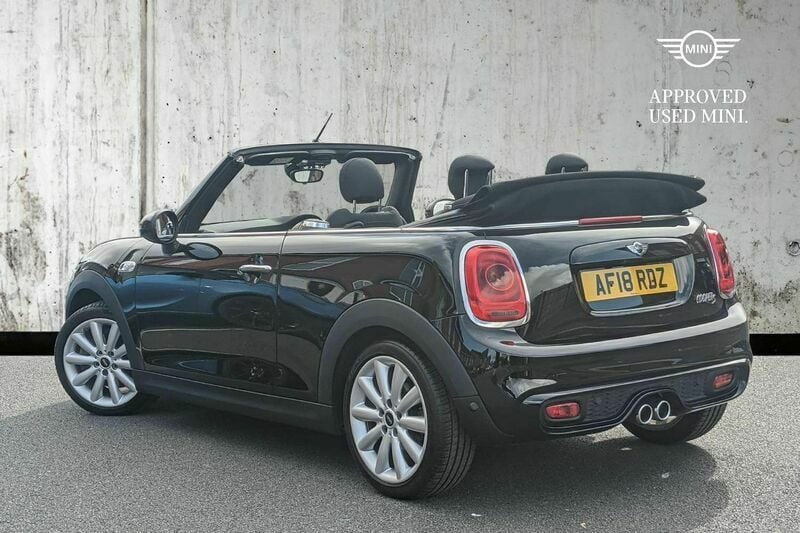 Used Mini Cooper S 189 HP (139 kW) 2018 Black Hatchback