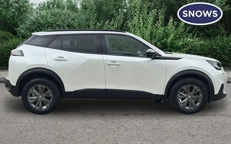 Used Peugeot 2008 Active+ 101 HP (74 kW) 2023 White SUV