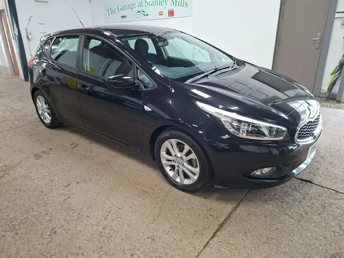 Używany Kia Ceed 2013 Czarny Hatchback
