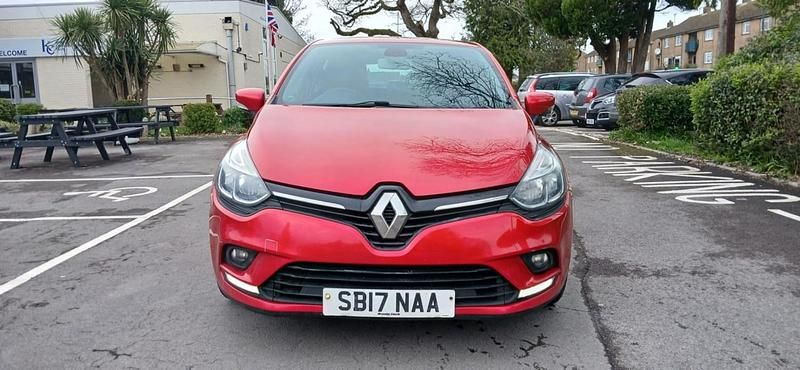 Used Renault Clio IV Dynamique 2017 Red Hatchback