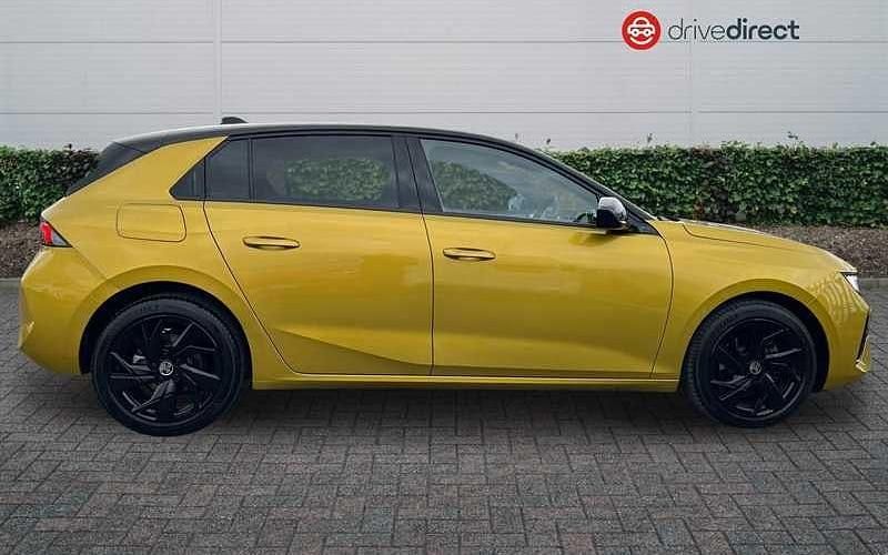 Used Vauxhall Astra GS Line 131 HP (96 kW) 2025 Hatchback