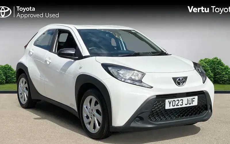 Used Toyota Aygo X PURE 72 HP (52 kW) 2025 SUV