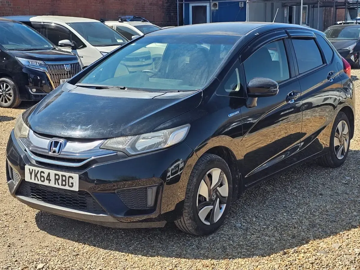 Used Honda Fit Hybrid 137 HP (100 kW) 2015 Black Hatchback