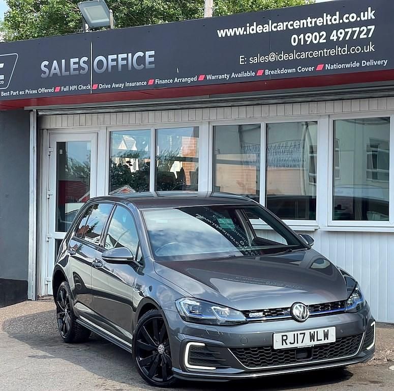 Grey Used 2017 VW Golf VII Advance Hatchback | £11,495 (Fair price) - Image 1/3