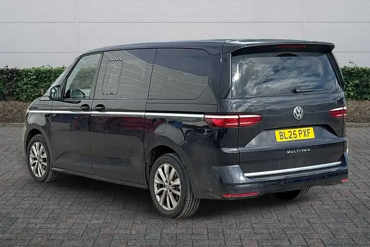 Used VW Multivan Style 150 HP (110 kW) 2025 Black MPV