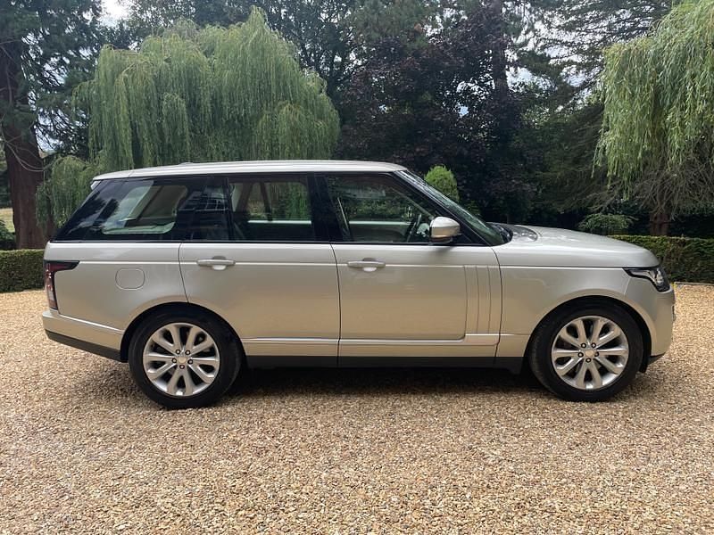 Gold Used 2013 Land Rover Range Rover Vogue SE SUV | £15,995 (Good price) - Image 1/4