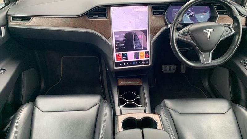 Black Used 2018 Tesla Model X SUV | £22,746 (Fair price) - Image 1/4