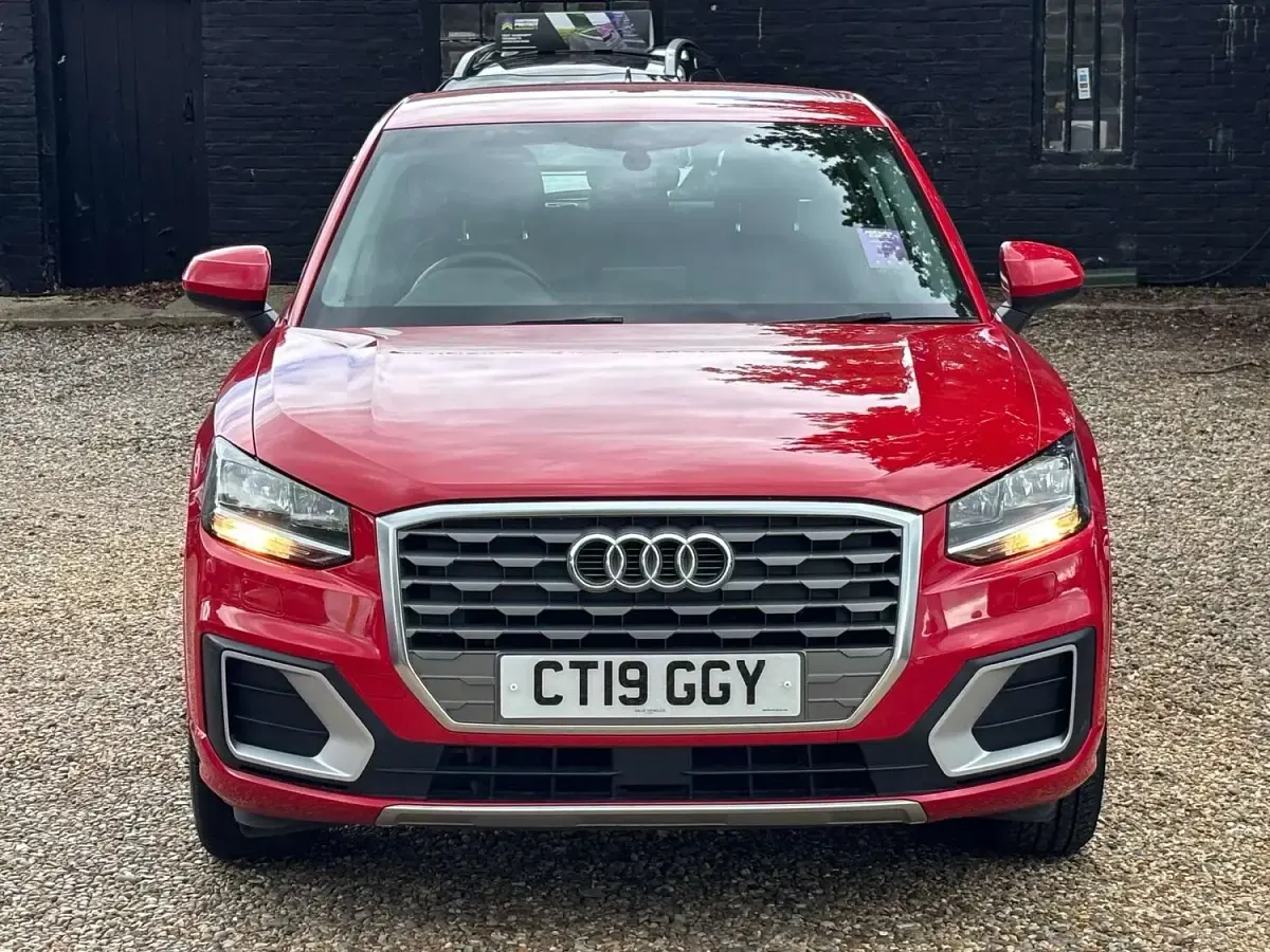 Used Audi Q2 Sport 116 HP (85 kW) 2019 Red SUV