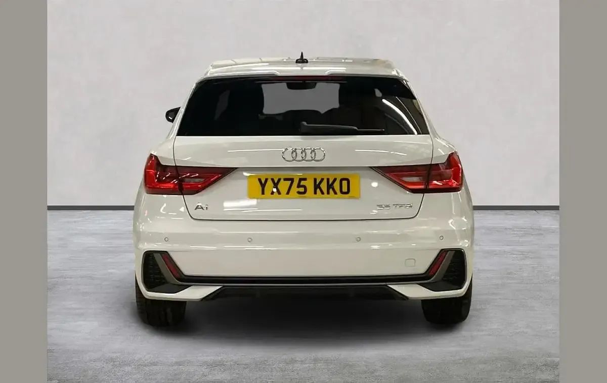 Used Audi A1 S-Line 150 HP (110 kW) 2025 White SUV