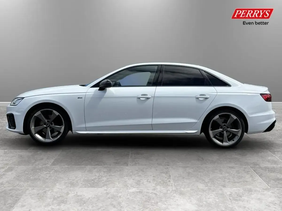 Used Audi A4 Black Edition 161 HP (118 kW) 2020 White Sedan