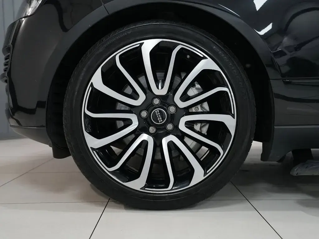 Used Land Rover Range Rover Vogue SE 339 HP (249 kW) 2015 Black SUV
