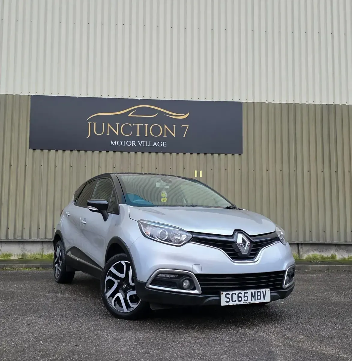 Gebraucht Renault Captur Dynamique 90 PS (66 kW) 2015 Schwarz SUV