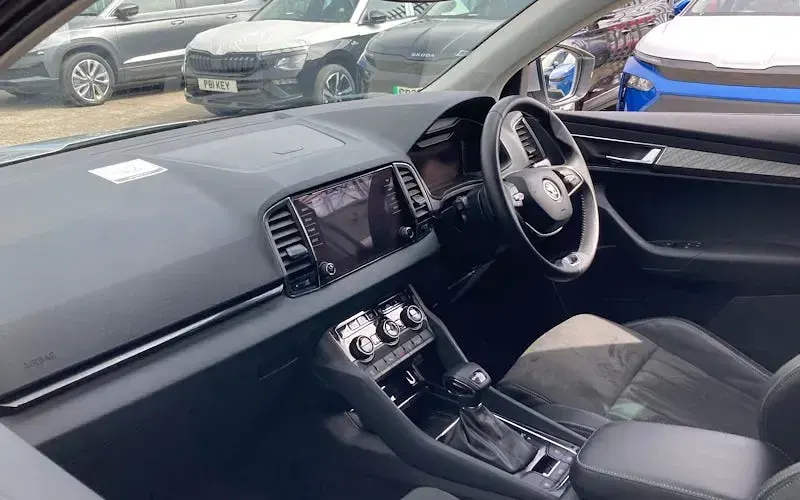 Gebraucht Skoda Karoq SE L 150 PS (110 kW) 2024 Silber SUV