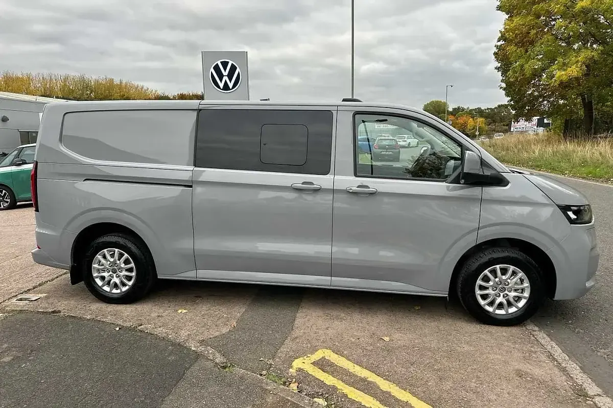 Used VW Transporter Pro 160 kW (218 HP) 2025 Grey Van
