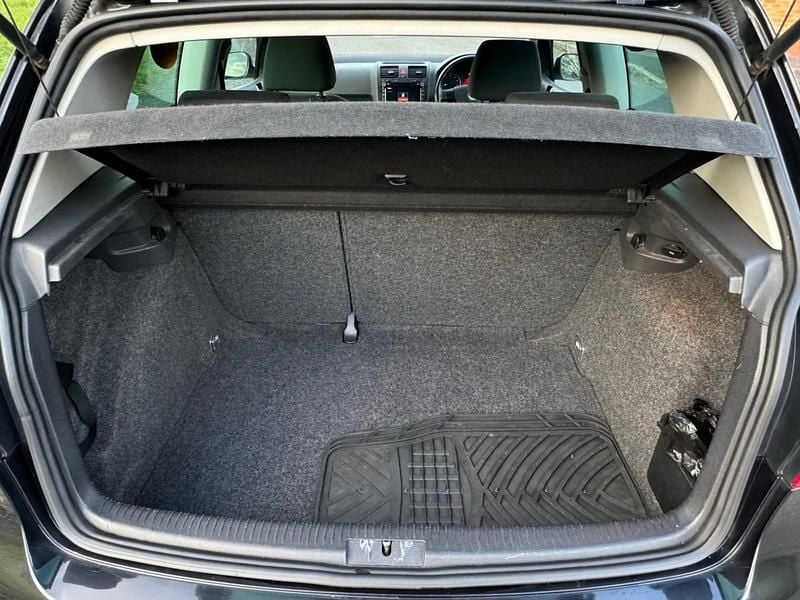 Begagnad VW Golf V GT 170 HK (125 kW) 2007 Svart Halvkombi