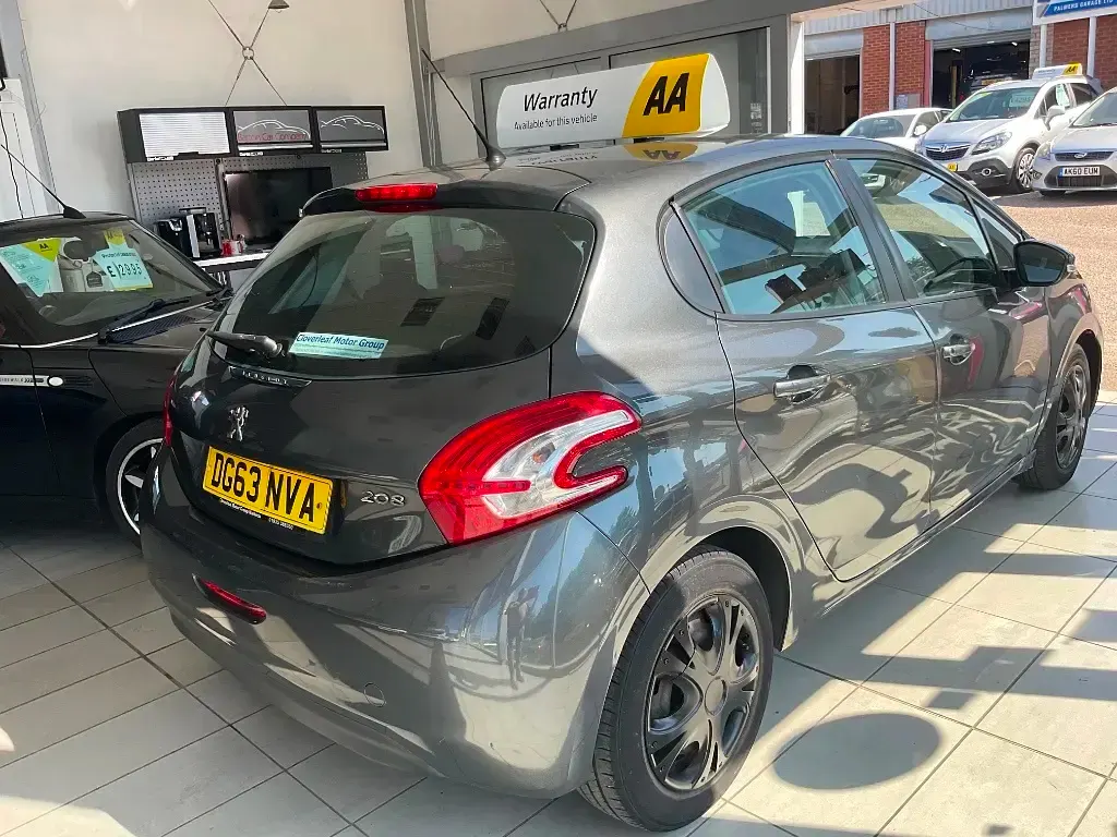 Used Peugeot 208 Access 68 HP (50 kW) 2014 Grey Hatchback