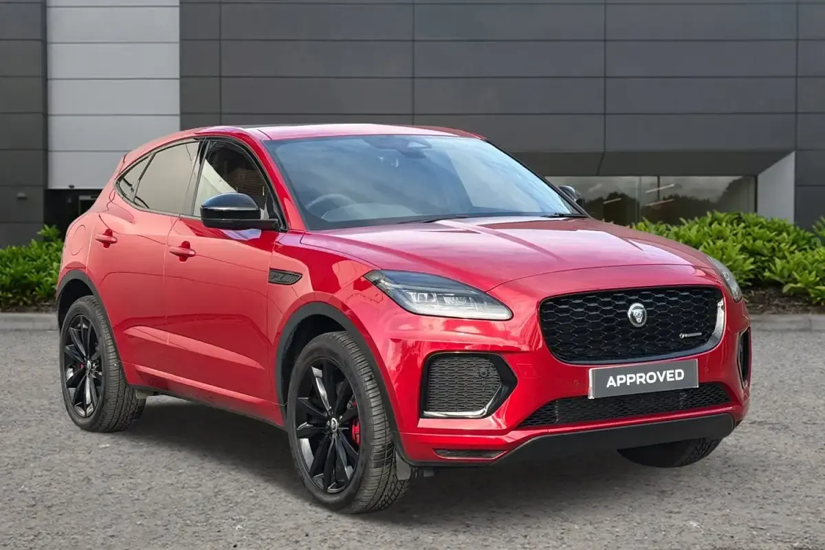 Usado Jaguar E-Pace R-Dynamic 309 HP (227 kW) 2024 Vermelho SUV