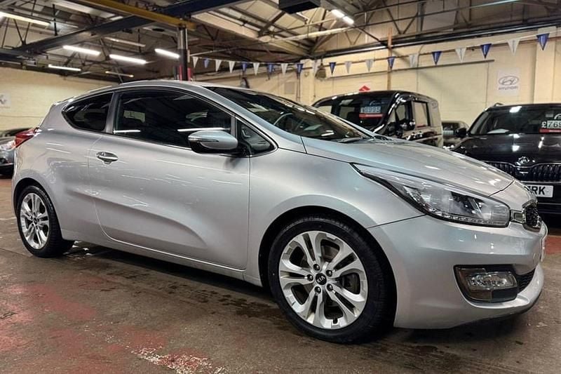 Used Kia ProCeed 2014 Silver Hatchback