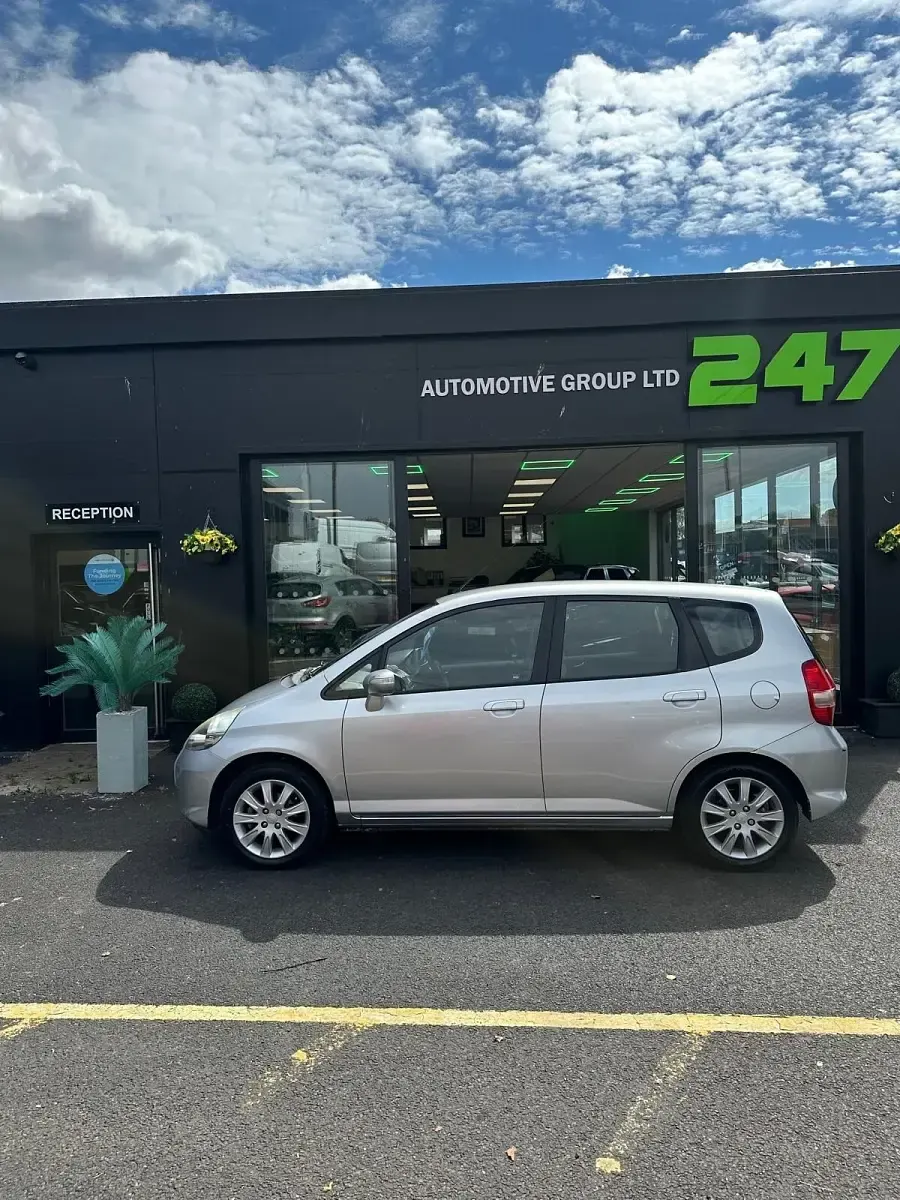 Used Honda Jazz SE 81 HP (59 kW) 2008 Silver Hatchback