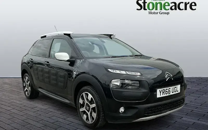 Used Citroën C4 Cactus Rip Curl 100 HP (73 kW) 2016 Hatchback