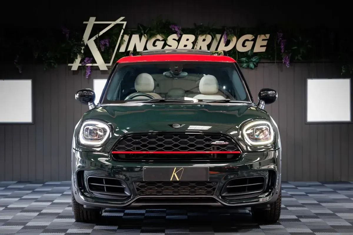 Used Mini John Cooper Works 306 HP (225 kW) 2022 Green Hatchback