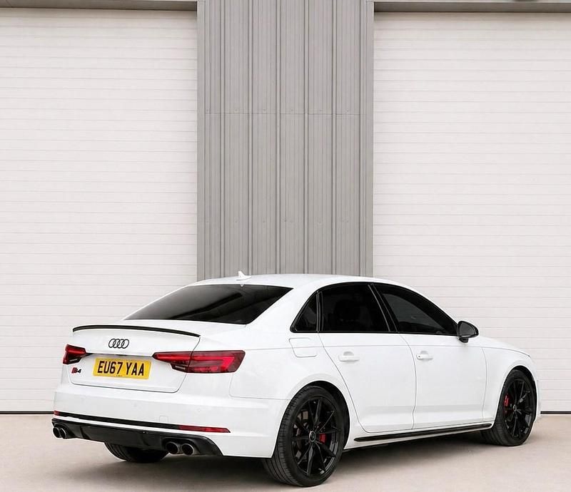 Second-hand Audi A4 Premium 354 CP (260 kW) 2018 Alb Berlinǎ