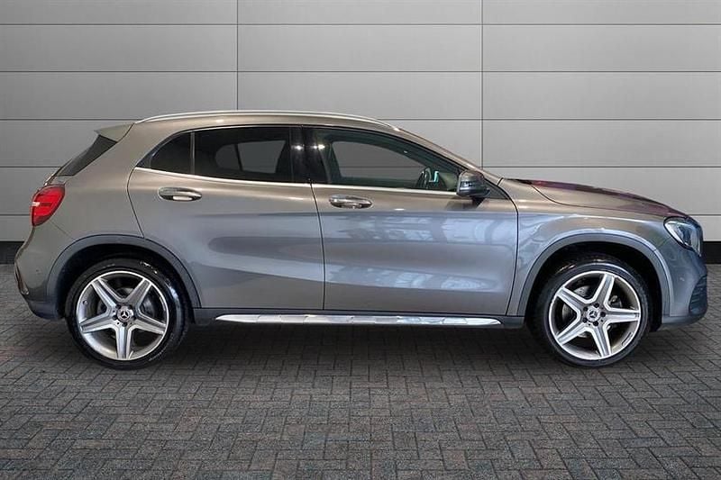 Used Mercedes GLA250 AMG Line Premium Plus 211 HP (155 kW) 2018 Mountain grey SUV