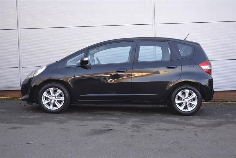 Used Honda Jazz ES 99 HP (72 kW) 2012 Black Hatchback