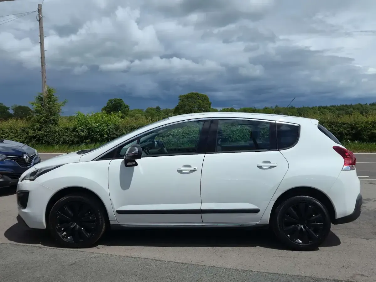 Used Peugeot 3008 Active 2015 White Estate