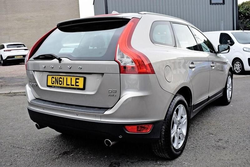 Used Volvo XC60 SE Lux 163 HP (119 kW) 2012 Silver SUV