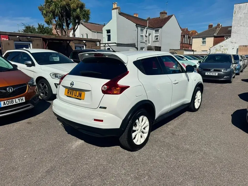 Used Nissan Juke Acenta 110 HP (80 kW) 2011 White SUV